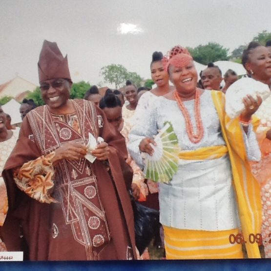 Dr Kolawole Ojo appreciating the Oloris during 2014 Igogo Day